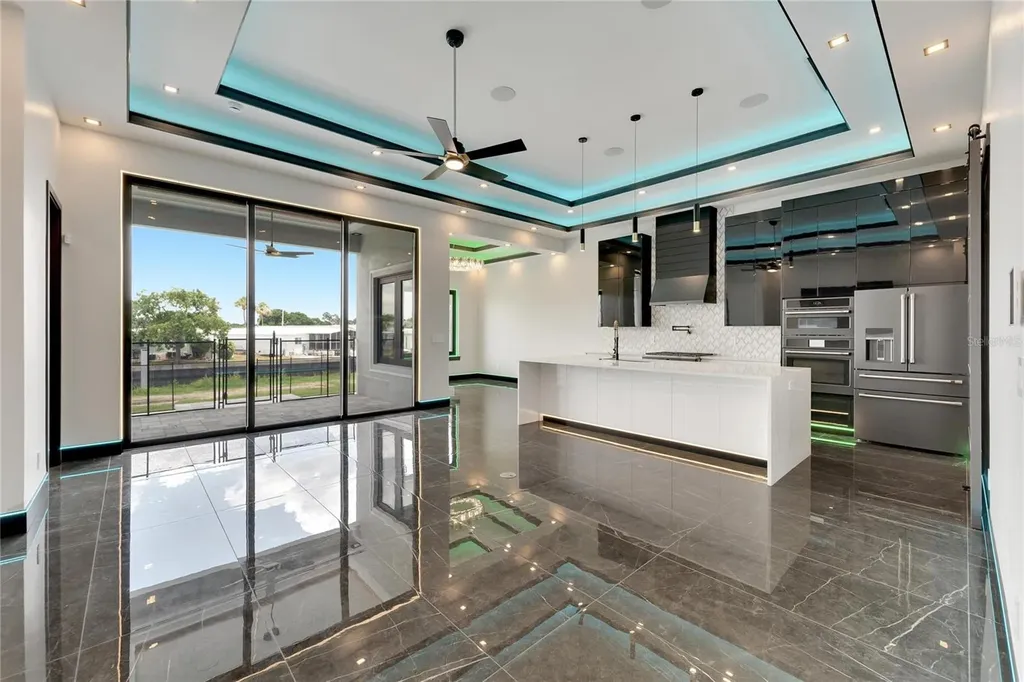 6540 Simone Shores Circle Apollo Beach FL 33572