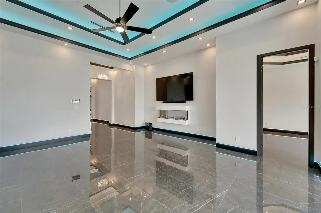 6540 Simone Shores Circle Apollo Beach FL 33572