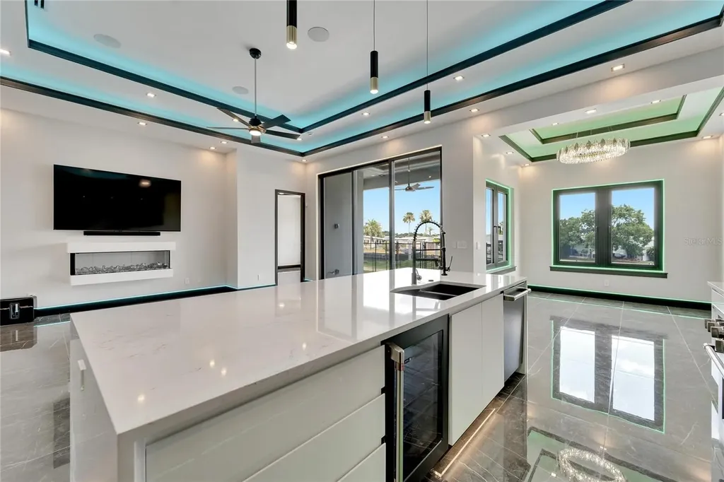 6540 Simone Shores Circle Apollo Beach FL 33572