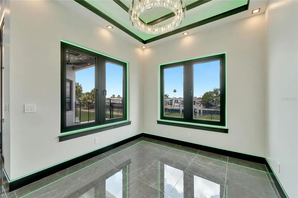 6540 Simone Shores Circle Apollo Beach FL 33572