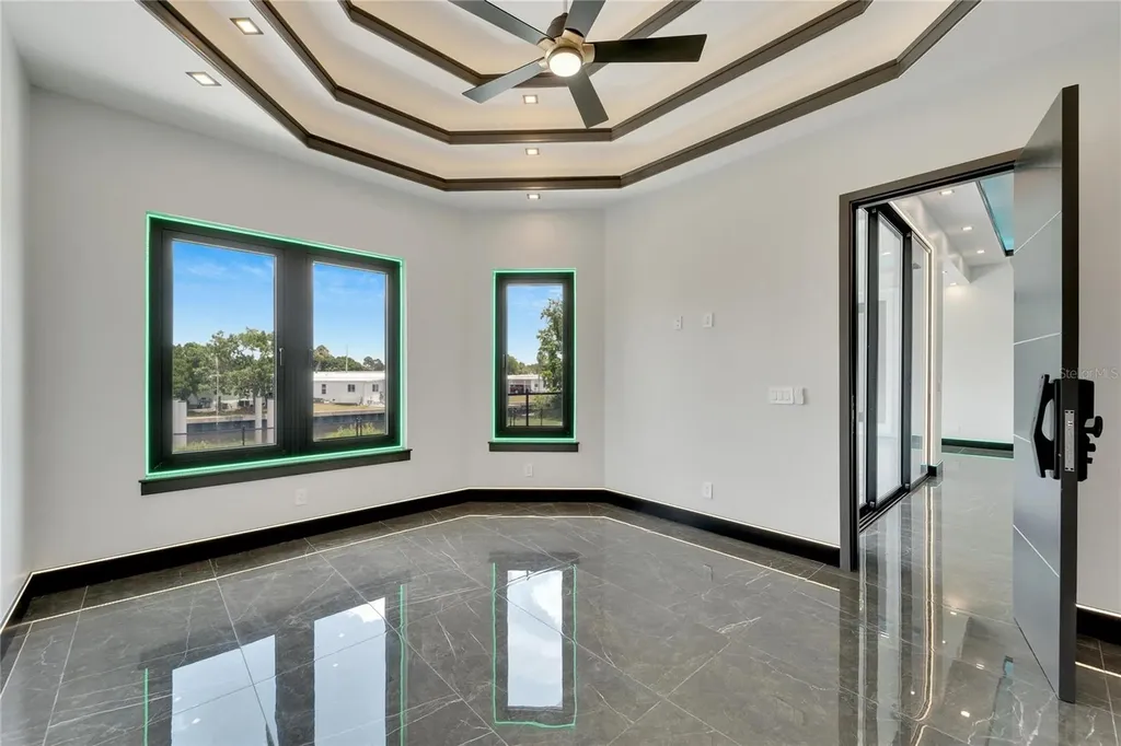 6540 Simone Shores Circle Apollo Beach FL 33572