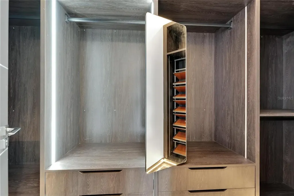 6540 Simone Shores Circle Apollo Beach FL 33572