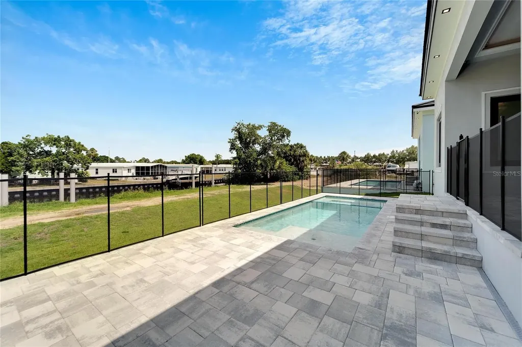 6540 Simone Shores Circle Apollo Beach FL 33572