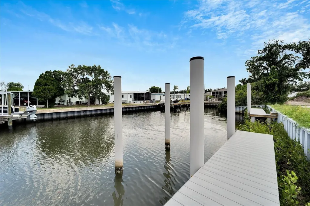 6540 Simone Shores Circle Apollo Beach FL 33572
