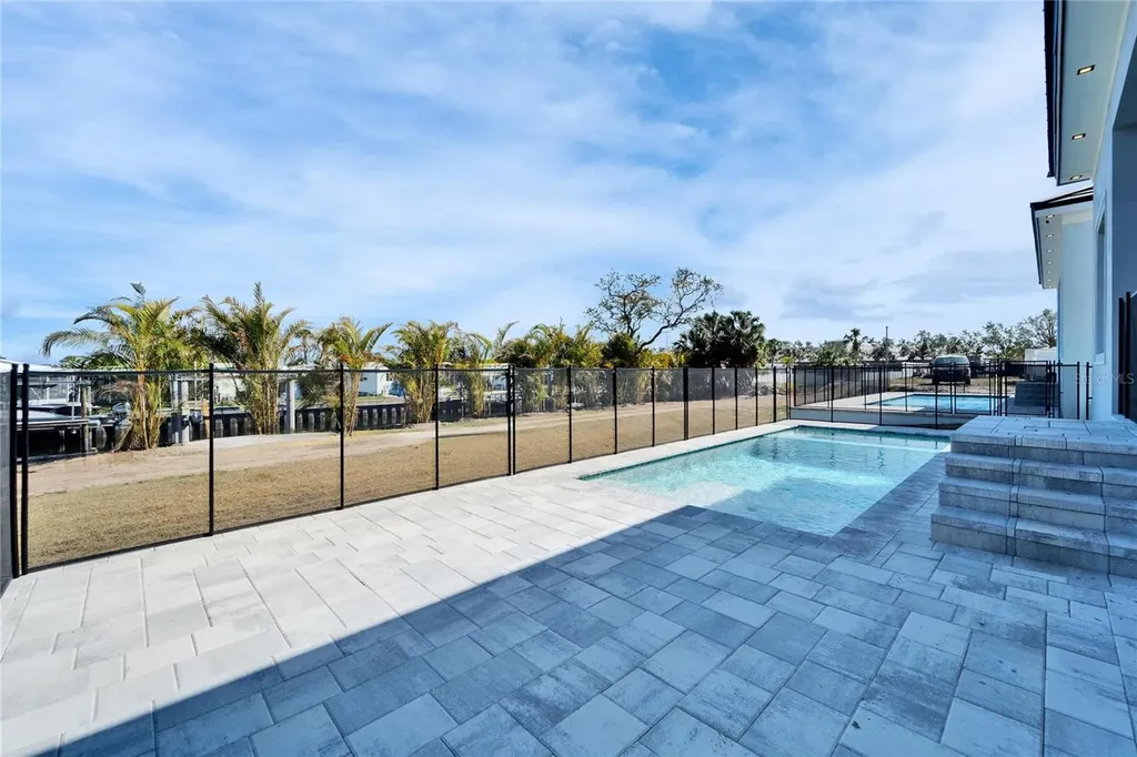 6540 Simone Shores Circle Apollo Beach FL 33572