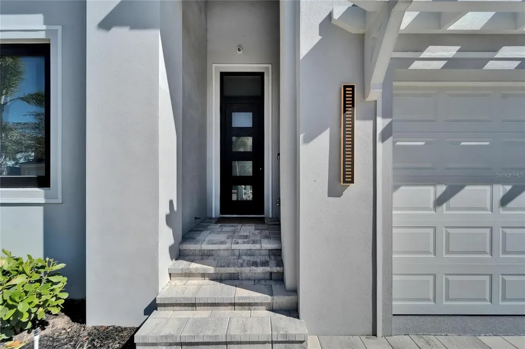 6540 Simone Shores Circle Apollo Beach FL 33572