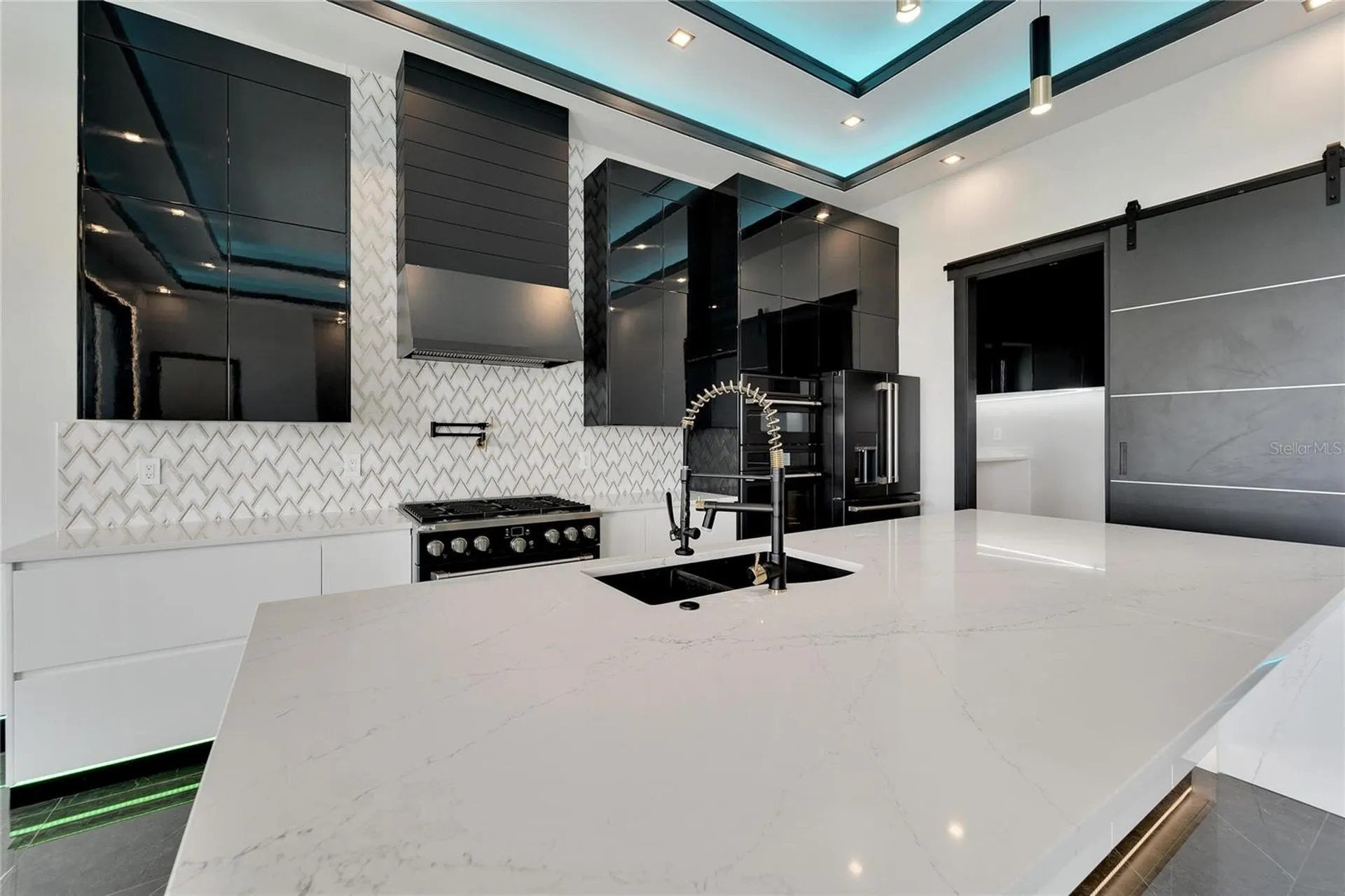 6540 Simone Shores Circle Apollo Beach FL 33572