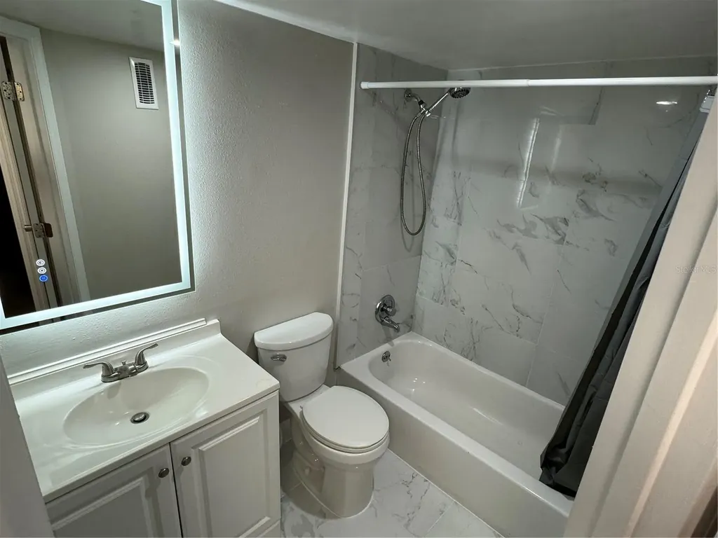 6003 Village Circle Orlando FL 32822