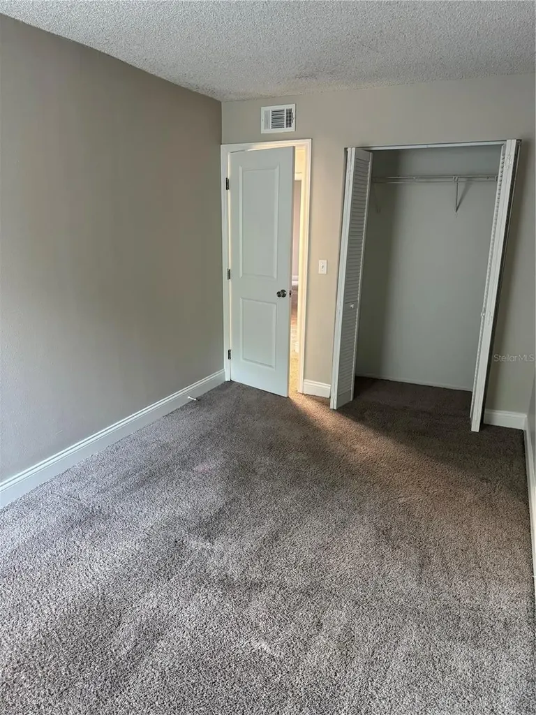 6003 Village Circle Orlando FL 32822