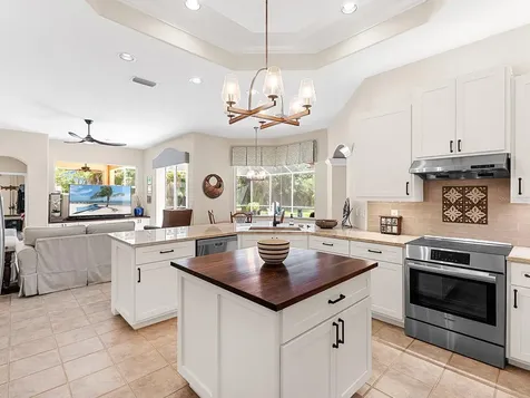 4910 Sabal Lake Circle Sarasota FL 34238