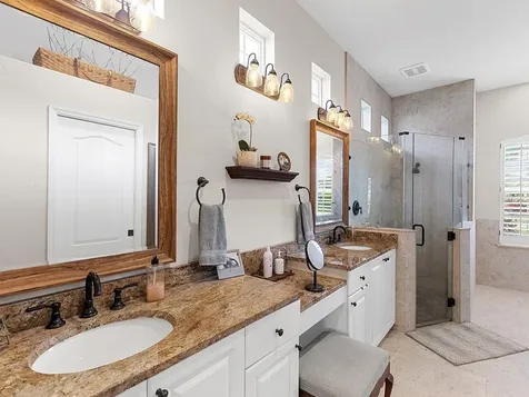 4910 Sabal Lake Circle Sarasota FL 34238
