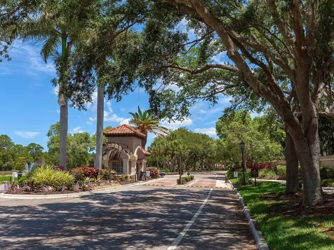 4910 Sabal Lake Circle Sarasota FL 34238