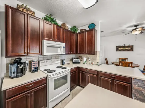 5840 Autumn Shire Drive Zephyrhills FL 33541