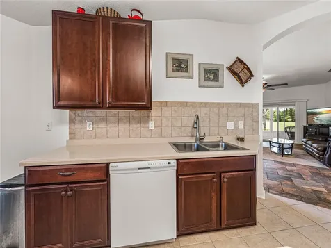 5840 Autumn Shire Drive Zephyrhills FL 33541