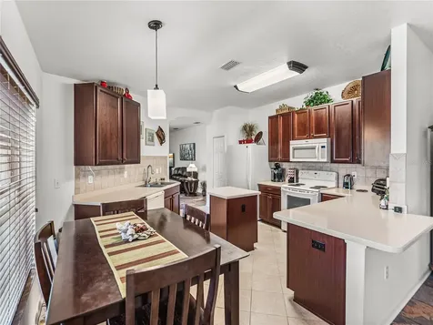 5840 Autumn Shire Drive Zephyrhills FL 33541