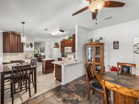 5840 Autumn Shire Drive Zephyrhills FL 33541