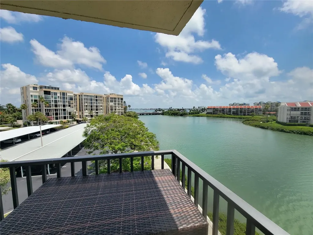 7600 Sun Island Drive S South Pasadena FL 33707