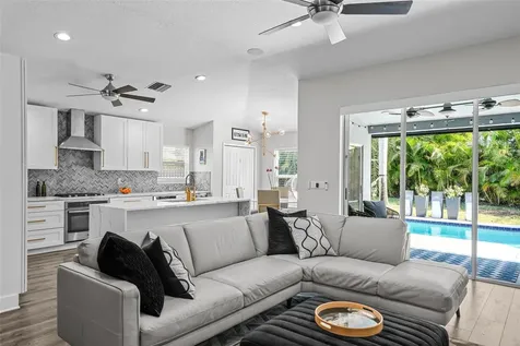9976 Stockbridge Drive Tampa FL 33626