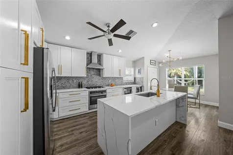 9976 Stockbridge Drive Tampa FL 33626