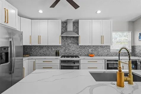 9976 Stockbridge Drive Tampa FL 33626