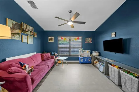 9976 Stockbridge Drive Tampa FL 33626