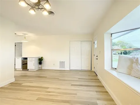 1820 70th Circle N St Petersburg FL 33702