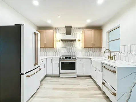 1820 70th Circle N St Petersburg FL 33702