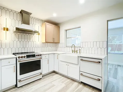 1820 70th Circle N St Petersburg FL 33702