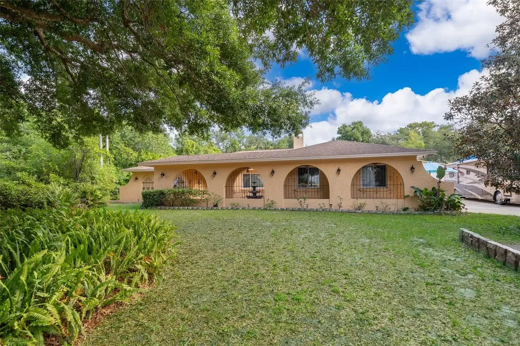 3201 Holliday Avenue Apopka FL 32703
