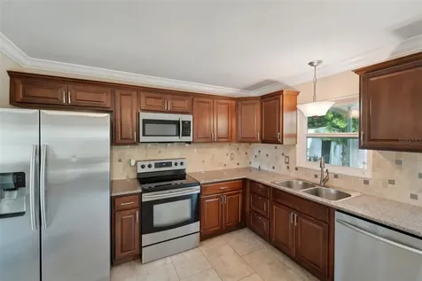 111 67th Street E Bradenton FL 34208