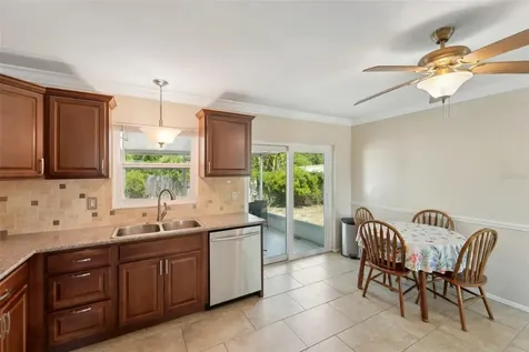 111 67th Street E Bradenton FL 34208