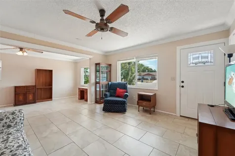 111 67th Street E Bradenton FL 34208