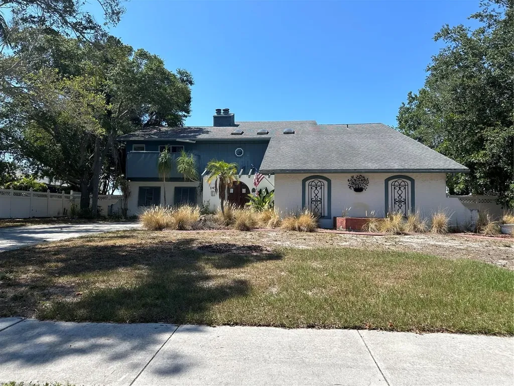 145 Holly Avenue Sarasota FL 34243