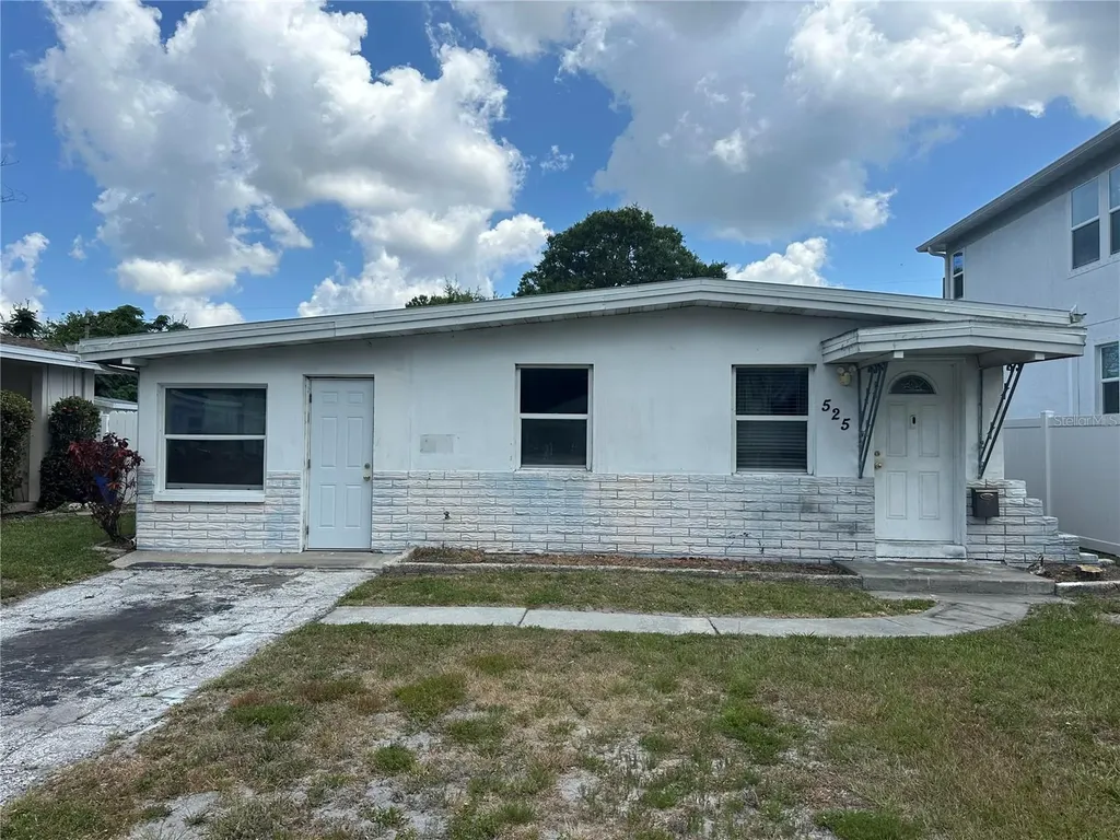 525 39th Avenue N St Petersburg FL 33703