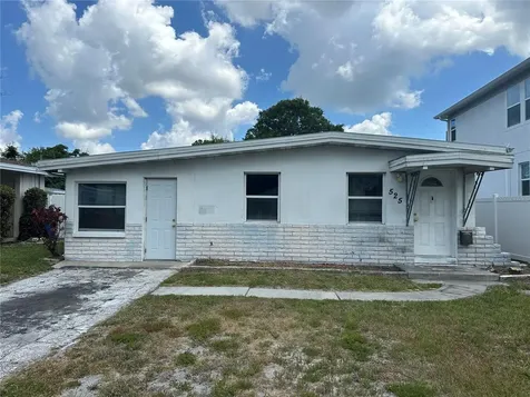 525 39th Avenue N St Petersburg FL 33703