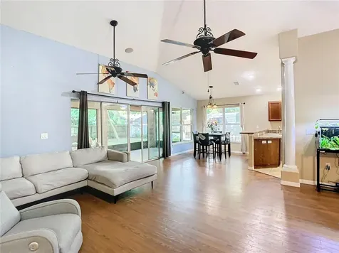 25804 Westmoreland Street Sorrento FL 32776