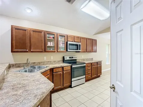 25804 Westmoreland Street Sorrento FL 32776