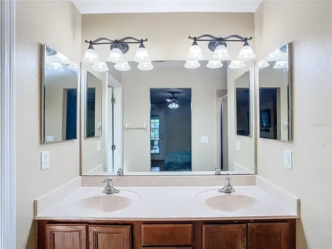 25804 Westmoreland Street Sorrento FL 32776