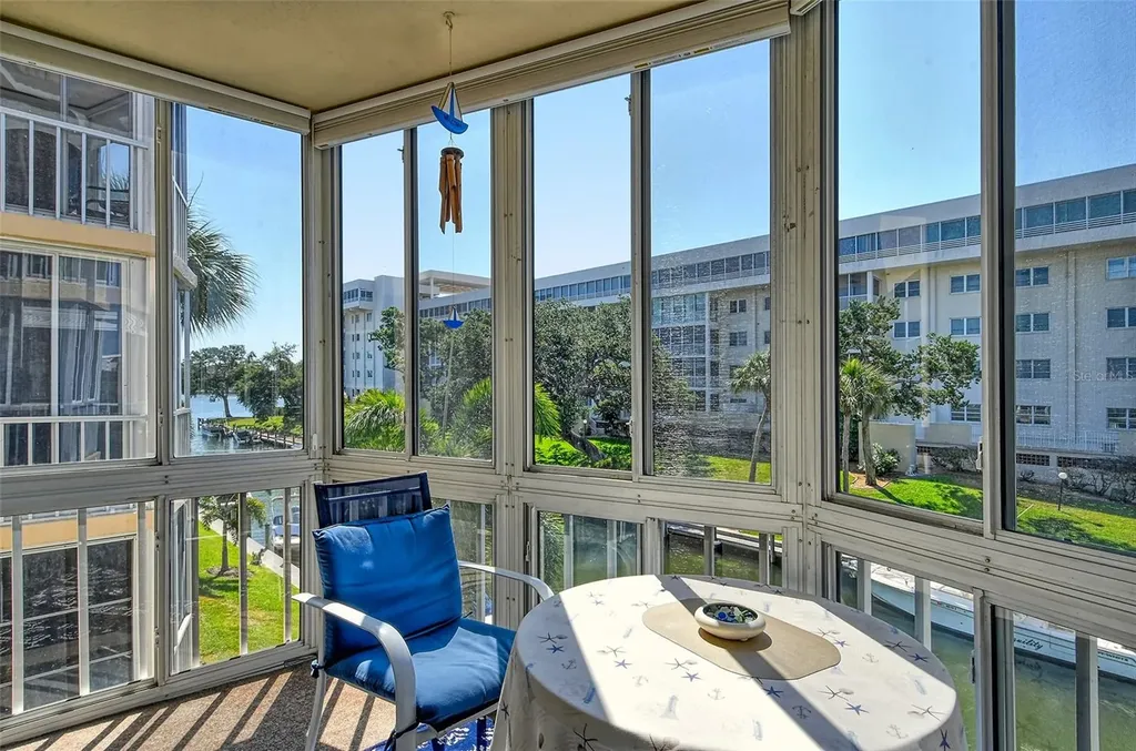 1300 N Portofino Drive Sarasota FL 34242