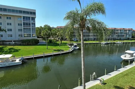 1300 N Portofino Drive Sarasota FL 34242