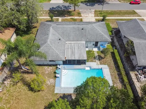 1134 Pine Oaks Court Apopka FL 32712