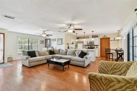 1134 Pine Oaks Court Apopka FL 32712