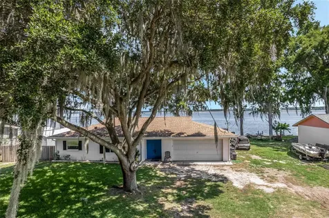 1026 Cr 457 Lake Panasoffkee FL 33538