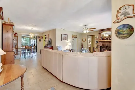 890 Glasgow Avenue Deltona FL 32738