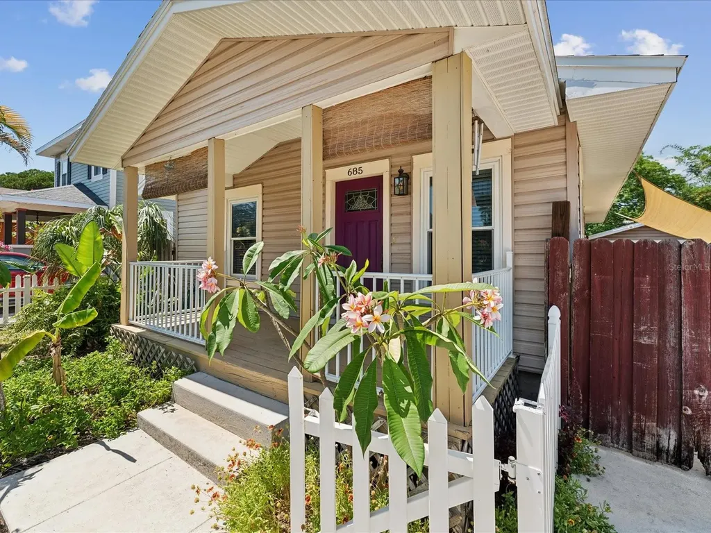 685 Newton Avenue S St Petersburg FL 33701