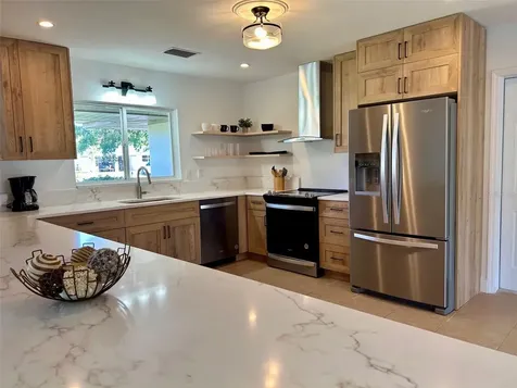 3637 Mineola Drive Sarasota FL 34239