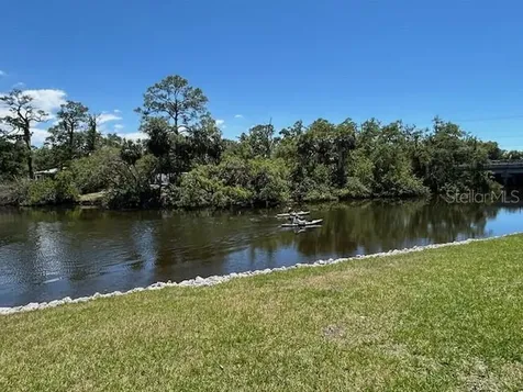 3637 Mineola Drive Sarasota FL 34239