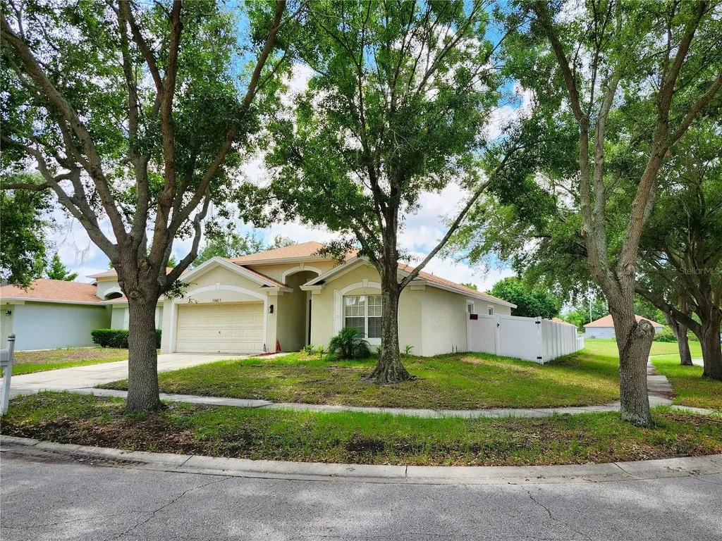 10411 Hunters Haven Boulevard Riverview FL 33578