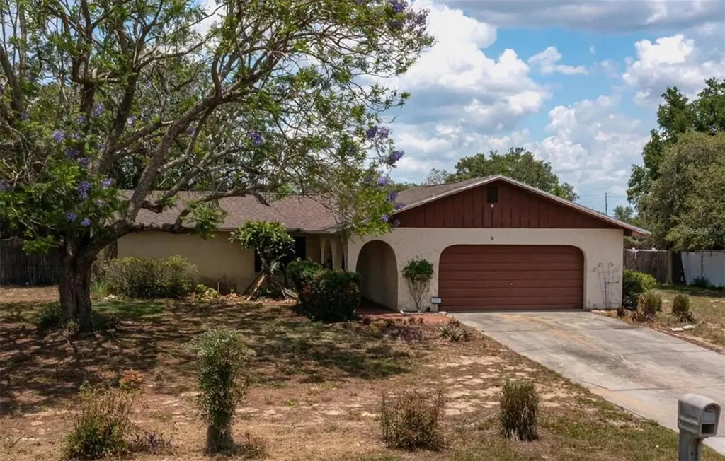 2021 Bel Ombre Circle Lake Wales FL 33898