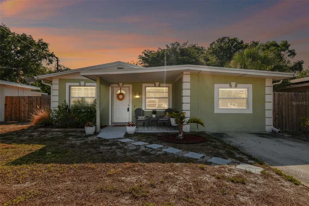 6607 S Kissimmee Street Tampa FL 33616